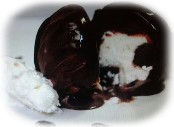 TARTUFO NERO TARTUFO NERO IMBOTTITO DI PANNA FRESCA